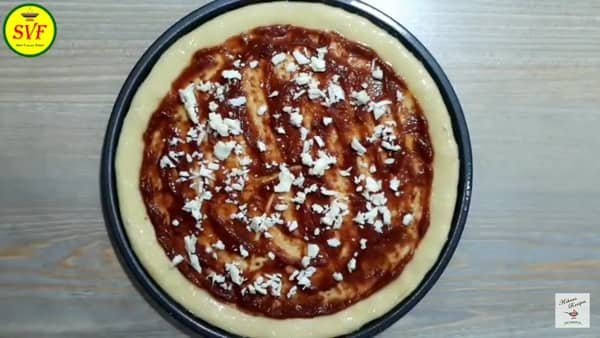 sprinkle shredded mozzarella cheese