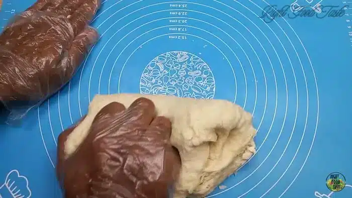 knead the dough with your hand