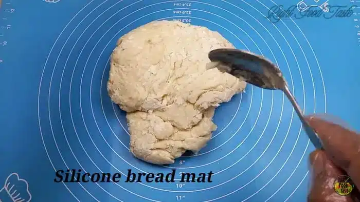 put the dough on silicone bread mat