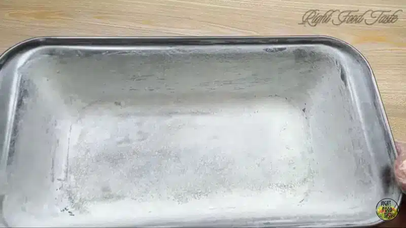 dusting of the loaf pan