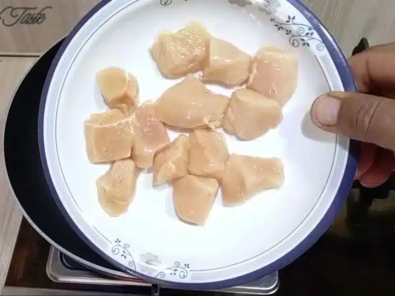 preparing the chicken cubes