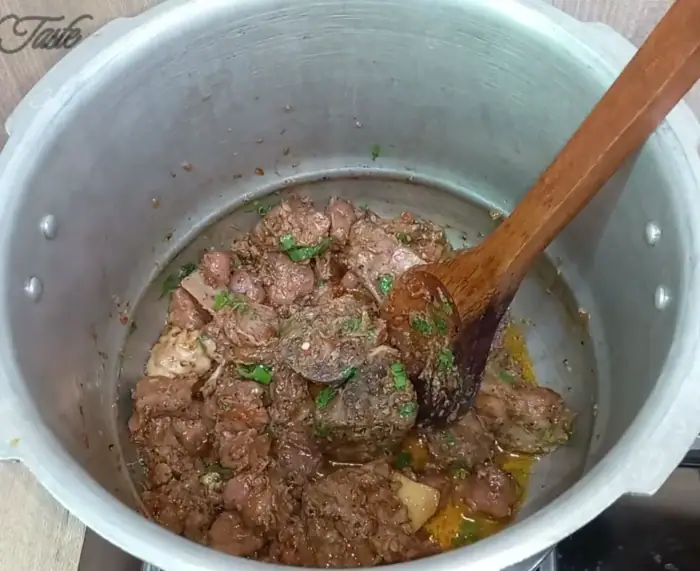 fragrant namkeen gosht Pakistani dish is ready to serve